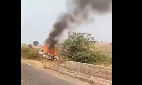 MP के धार में कार में आग लगने से ड्राइवर की जलकर मौत