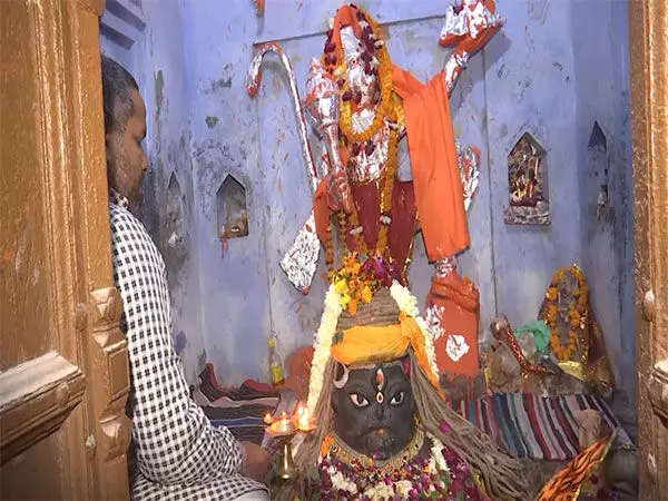 UP: कार्तिकेश्वर महादेव मंदिर फिर से खुला, सुबह की आरती हुई, दर्शन के लिए उमड़े श्रद्धालु