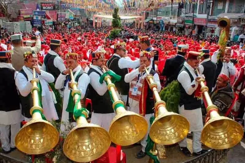 अधिक पर्यटकों को आकर्षित करने के लिए Manali विंटर कार्निवल को स्थगित करने की मांग