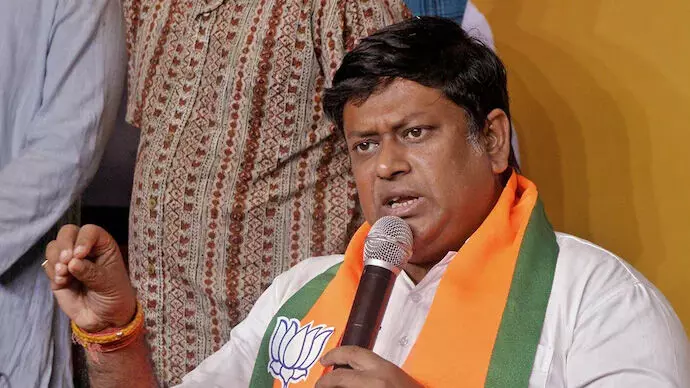 BJP leader : पश्चिम बंगाल सरकार राज्य में शरण लेने वाले जिहादी तत्वों के प्रति आंखें मूंद रही