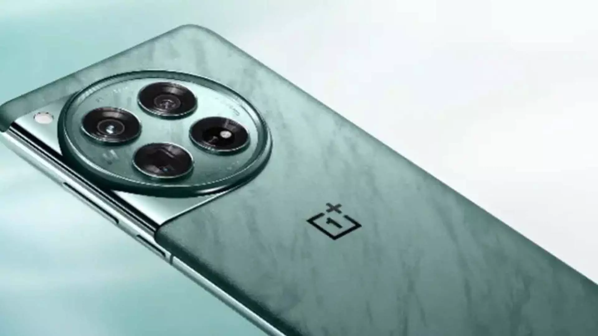 OnePlus 13 के लॉन्च से पहले भारत में वनप्लस 12 की कीमत में कटौती