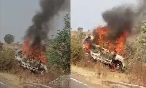 MP News:चलती कार में लगी आग, जिन्दा जला ड्राइवर MP News:चलती कार में लगी आग, जिन्दा जला ड्राइवर