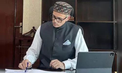 सीएम उमर ने सर्दियों के दौरान निर्बाध सेवाएं देने का आह्वान किया सीएम उमर ने सर्दियों के दौरान निर्बाध सेवाएं देने का आह्वान किया
