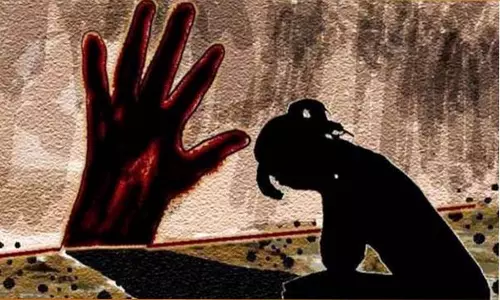 दुष्कर्म का विरोध करने पर आठ वर्षीय बच्ची की हत्या दुष्कर्म का विरोध करने पर आठ वर्षीय बच्ची की हत्या