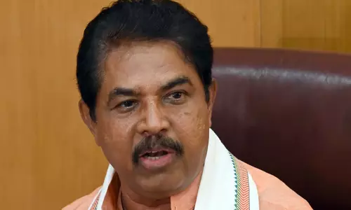 Karnataka: भाजपा नेताओं ने राज्यपाल से मुलाकात कर पुलिस कार्रवाई की न्यायिक जांच की मांग की Karnataka: भाजपा नेताओं ने राज्यपाल से मुलाकात कर पुलिस कार्रवाई की न्यायिक जांच की मांग की