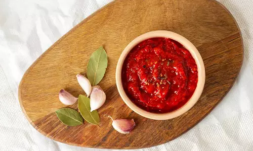 राजस्थानी garlic chutney बढ़ेगा खाने का स्वाद राजस्थानी garlic chutney बढ़ेगा खाने का स्वाद