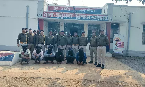 युवती से छेड़खानी: पीड़िता के भाई के साथ आरोपी को भी बनाया निशाना, डबल मर्डर से फैली सनसनी युवती से छेड़खानी: पीड़िता के भाई के साथ आरोपी को भी बनाया निशाना, डबल मर्डर से फैली सनसनी