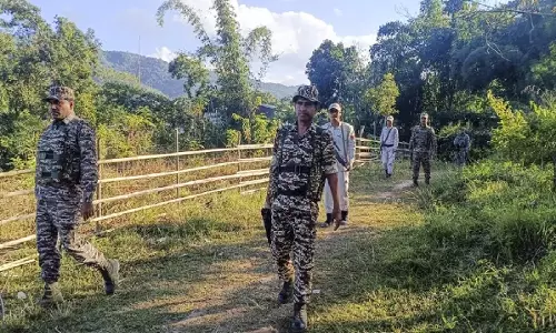 Manipur: चुराचांदपुर में सुरक्षा बलों ने पुल के नीचे से 3.6 किलोग्राम विस्फोटक बरामद किया