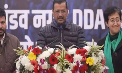 महिला सम्मान, संजीवनी योजना से वे बुरी तरह परेशान हैं: केजरीवाल ने WCD नोटिस पर प्रतिक्रिया दी महिला सम्मान, संजीवनी योजना से वे बुरी तरह परेशान हैं: केजरीवाल ने WCD नोटिस पर प्रतिक्रिया दी