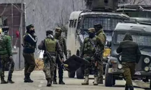 Jammu and Kashmir के पुंछ में वाहन खाई में गिरने से पांच जवानों की मौत