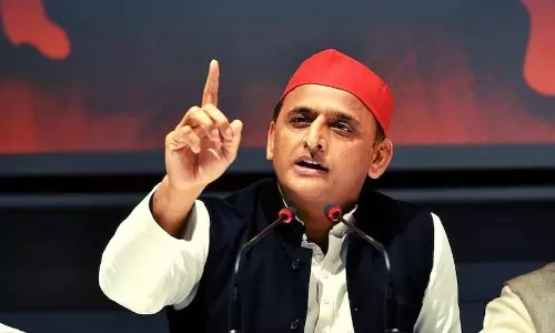UP: अखिलेश यादव ने महाकुंभ के लिए बीजेपी की तैयारियों पर उठाए सवाल, मदद की पेशकश की