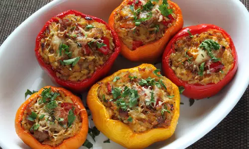 Recipe: हिट है भरवां शिमला मिर्च Recipe: हिट है भरवां शिमला मिर्च