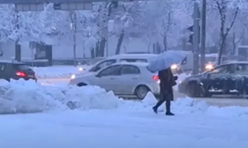 भारी बर्फबारी के कारण बोस्निया और हर्जेगोविना (BiH) में हजारों घरों की बिजली आपूर्ति बाधित हो गई भारी बर्फबारी के कारण बोस्निया और हर्जेगोविना (BiH) में हजारों घरों की बिजली आपूर्ति बाधित हो गई