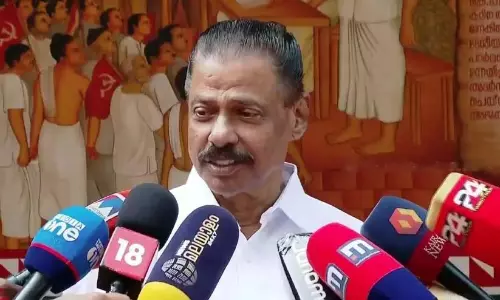 Kerala: आरिफ मोहम्मद खान ऐसे गवर्नर हैं जिन्होंने संविधान विरोधी रुख अपनाया Kerala: आरिफ मोहम्मद खान ऐसे गवर्नर हैं जिन्होंने संविधान विरोधी रुख अपनाया