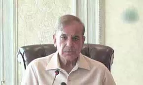 पाकिस्तान की कंपनियों पर अमेरिकी प्रतिबंधों का कोई औचित्य नहीं: Shahbaz पाकिस्तान की कंपनियों पर अमेरिकी प्रतिबंधों का कोई औचित्य नहीं: Shahbaz