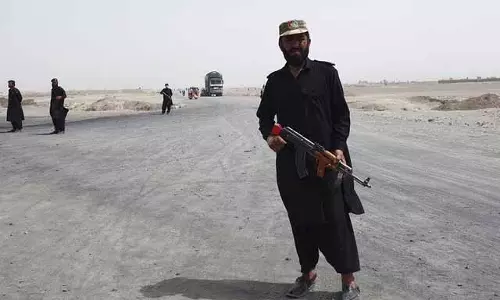 Afghanistan में संदिग्ध पाकिस्तानी तालिबान ठिकानों पर हवाई हमले Afghanistan में संदिग्ध पाकिस्तानी तालिबान ठिकानों पर हवाई हमले