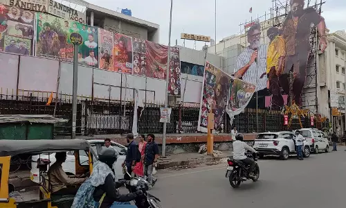 Hyderabad पुलिस ने संध्या भगदड़ पर गलत सूचना के खिलाफ चेतावनी दी Hyderabad पुलिस ने संध्या भगदड़ पर गलत सूचना के खिलाफ चेतावनी दी