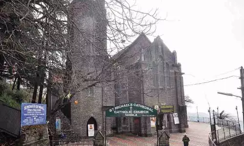 Shimla में ब्रिटिशकालीन चर्च ढहने के कगार पर Shimla में ब्रिटिशकालीन चर्च ढहने के कगार पर