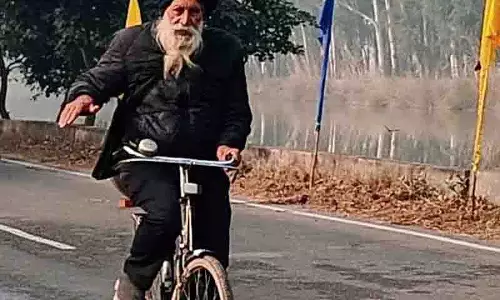 Punjab: सेवानिवृत्त शिक्षक ने चलाई 175 किमी साइकिल