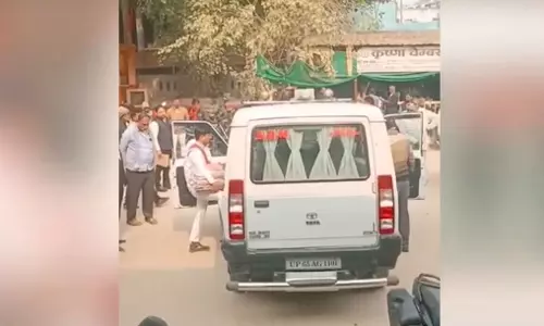 एसडीएम का चौंकाने वाला वीडियो, इस कारण दंग रह गए वकील