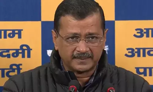 दिल्ली सरकार के विभागों ने AAP योजनाओं के खिलाफ नोटिस जारी किए
