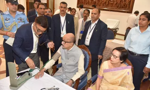 रायपुर राजभवन में दो दिवसीय स्वास्थ्य शिविर शुरू रायपुर राजभवन में दो दिवसीय स्वास्थ्य शिविर शुरू