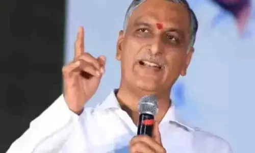 त्योहारों के दौरान उपहार योजना बंद,Telangana सरकार की आलोचना की