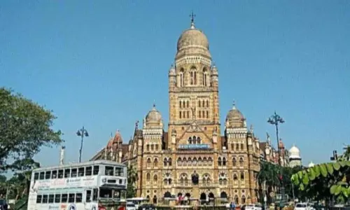मुंबईकरों के लिए पानी महंगा हो जाएगा? आयुक्त को प्रारंभिक प्रस्ताव सौंपा गया मुंबईकरों के लिए पानी महंगा हो जाएगा? आयुक्त को प्रारंभिक प्रस्ताव सौंपा गया