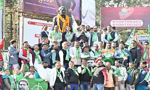 Ranchi: सीएम ने शहीद निर्मल महतो को दी श्रद्धांजलि