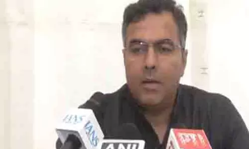 आतिशी द्वारा BJP पर मतदाताओं को नकदी बांटने का आरोप लगाने के बाद परवेश वर्मा ने कही ये बात