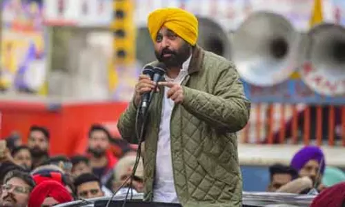 Punjab के सीएम मान ने केंद्र पर किसानों के साथ सौतेला व्यवहार करने का आरोप लगाया