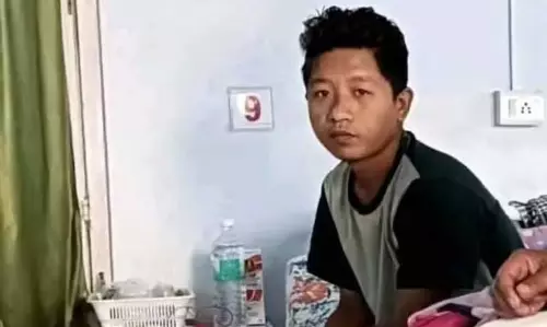 Mizoram : दो वीडीपी सदस्यों ने एक व्यक्ति की बेरहमी से पीट-पीटकर हत्या कर दी Mizoram : दो वीडीपी सदस्यों ने एक व्यक्ति की बेरहमी से पीट-पीटकर हत्या कर दी