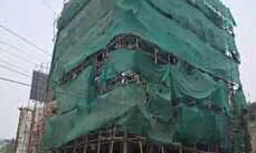 Illegal construction : एलडीए ने लखनऊ के विभूति खंड क्षेत्र में दो इमारतों को फिर से सील किया Illegal construction : एलडीए ने लखनऊ के विभूति खंड क्षेत्र में दो इमारतों को फिर से सील किया