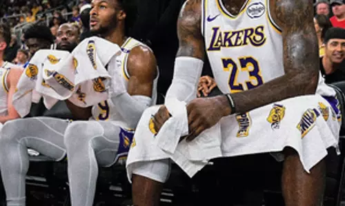 NBA के क्रिसमस डे के मैच चोटिल, लेब्रोन, डोनसिक सहित कई स्टार खिलाड़ियों के खेलने पर संदेह