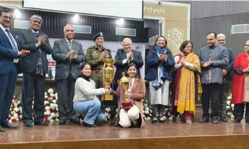 IGGDC ने वीरन्ना ऐवल्ली मेमोरियल वाद-विवाद प्रतियोगिता ट्रॉफी जीती