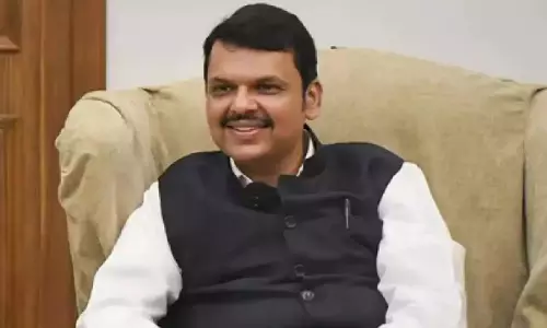 Maharashtra:  सीएम फडणवीस ने फर्जी संदेशों के प्रसार के खिलाफ चेतावनी दी