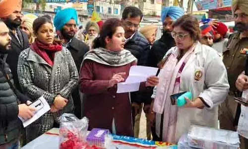 Jor Mela में रक्तदान शिविरों पर पुलिस की कार्रवाई
