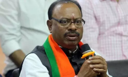 चंद्रशेखर बावनकुले: आगामी नगर निगम चुनाव में महायुति का क्या होगा फॉर्मूला? चंद्रशेखर बावनकुले: आगामी नगर निगम चुनाव में महायुति का क्या होगा फॉर्मूला?