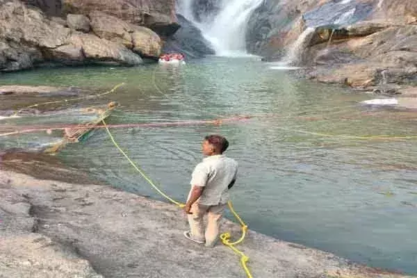 Ranchi : नववर्ष हेतु पर्यटन स्थलों पर सुरक्षा को लेकर किये जा रहे पुख्ता इंतजाम Ranchi : नववर्ष हेतु पर्यटन स्थलों पर सुरक्षा को लेकर किये जा रहे पुख्ता इंतजाम