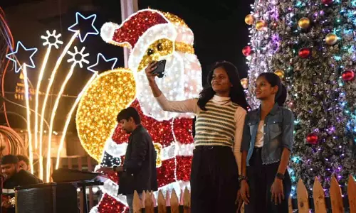 Hyderabad की खुशी में सराबोर हैदराबाद में लोग क्रिसमस मना रहे हैं