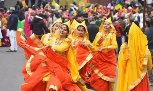Himachal : शिमला में विंटर कार्निवल का सीएम सुखू ने किया उद्घाटन