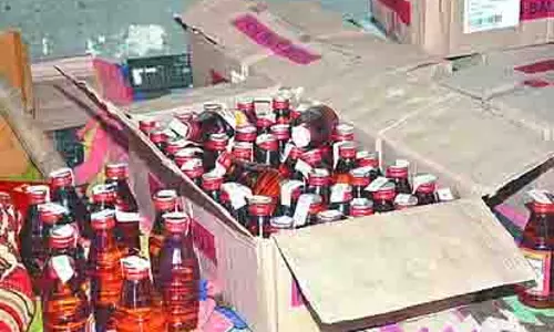 Himachal: स्कूल बस से 29 पेटी शराब जब्त