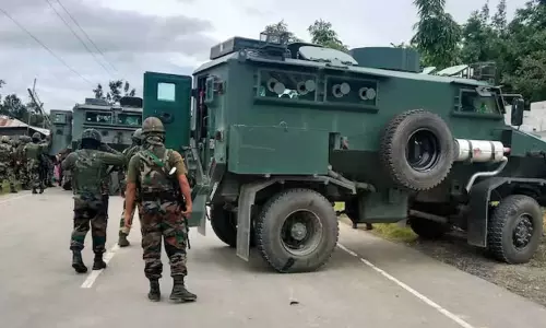 Manipur: इंफाल पूर्वी जिले में दो हथियारबंद समूहों के बीच गोलीबारी हुई