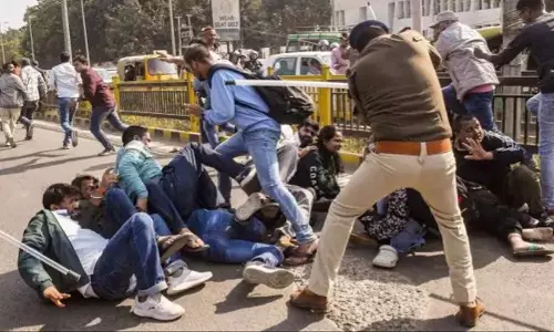 BPSC अभ्यर्थियों ने पटना में किया प्रदर्शन, 70वीं की परीक्षा दोबारा कराने की मांग