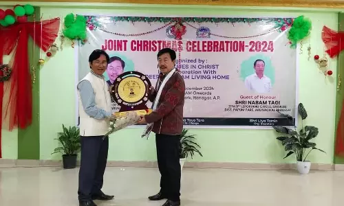 Arunachal : सांसद गाओ ने ईटानगर के दीपक नबाम लिविंग होम में मनाया क्रिसमस का पर्व