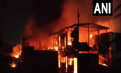 Navi Mumbai की निर्माणाधीन सोसायटी में लगी आग