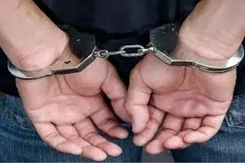 Odisha News:चेकिंग के दौरान गिरोह का भंडाफोड़, 5 बंदूक डीलरों समेत 14 गिरफ्तार Odisha News:चेकिंग के दौरान गिरोह का भंडाफोड़, 5 बंदूक डीलरों समेत 14 गिरफ्तार