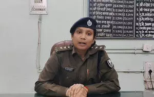 पुल‍िस ने भीड़ को हटाने के लिए क‍िया हल्का बल प्रयोग : डीएसपी अनु कुमारी