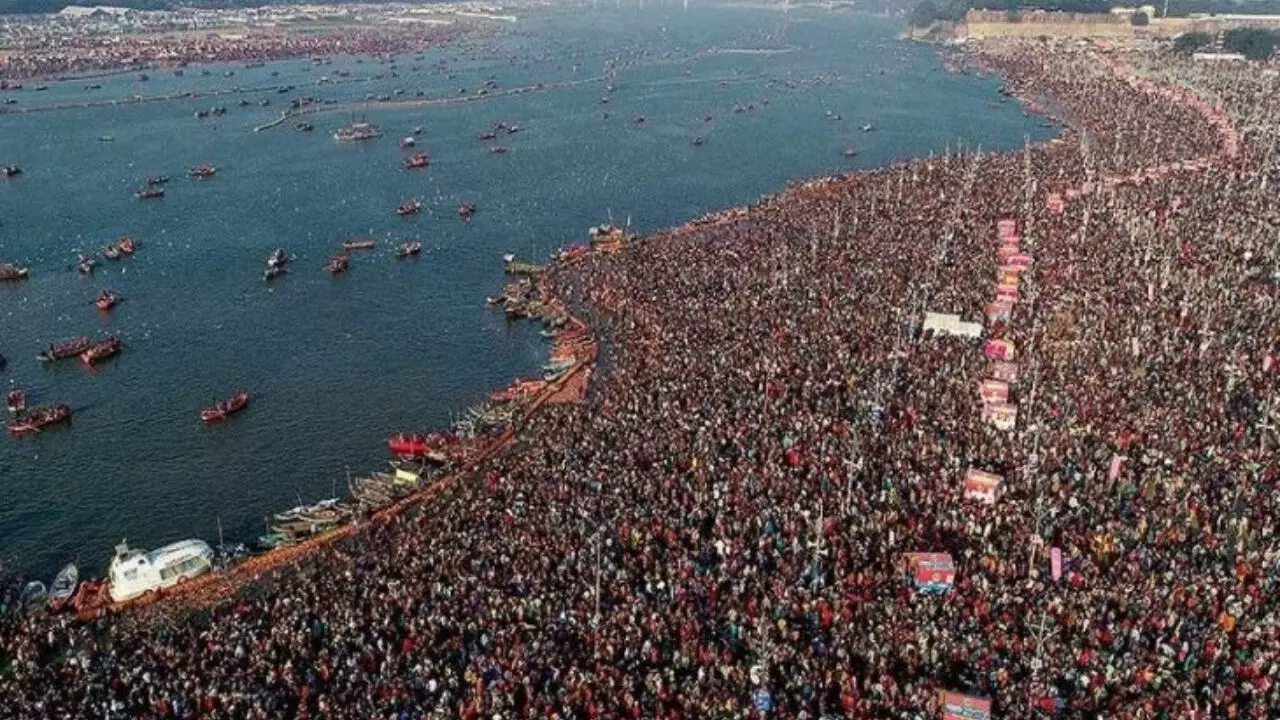 Maha Kumbh: नए साल के जश्न से पहले मंदिरों और प्रमुख स्थानों पर सुरक्षा बढ़ाई गई