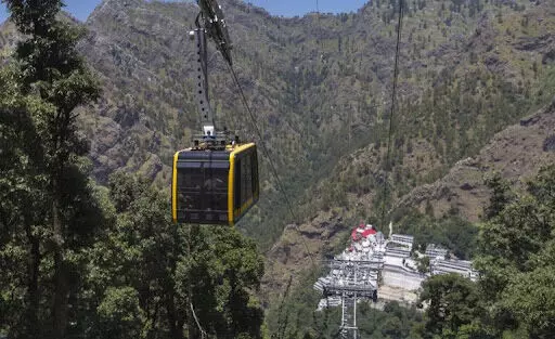 Ropeway के खिलाफ कटरा में 72 घंटे का बंद, वैष्णो देवी तीर्थयात्री परेशान